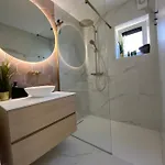 Charlie&chloé’s Beachcondo ***** Le Coq