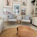 Dom wakacyjny Charlie & Chloe's Beachcondo ***** *