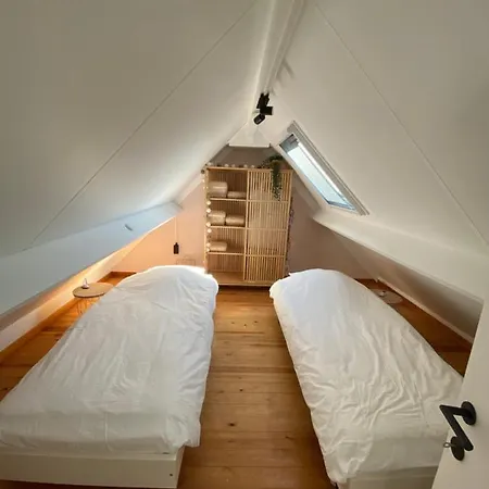 Charlie & Chloe's Beachcondo ***** 別荘