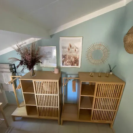 Dom wakacyjny Charlie & Chloe's Beachcondo ***** *