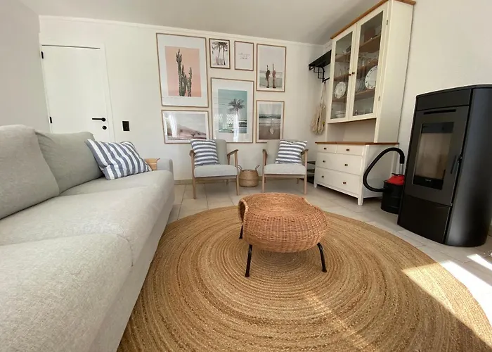 Charlie & Chloe's Beachcondo ***** *