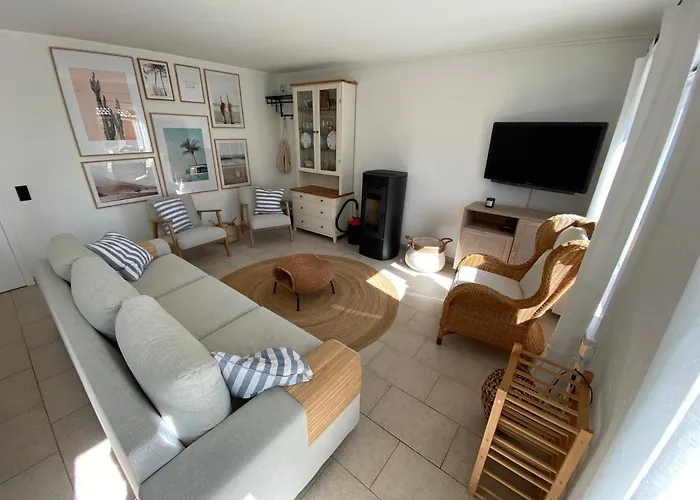 Charlie & Chloe's Beachcondo *****