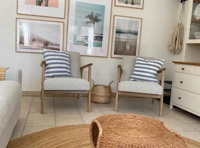 Holiday home Charlie & Chloe's Beachcondo ***** *