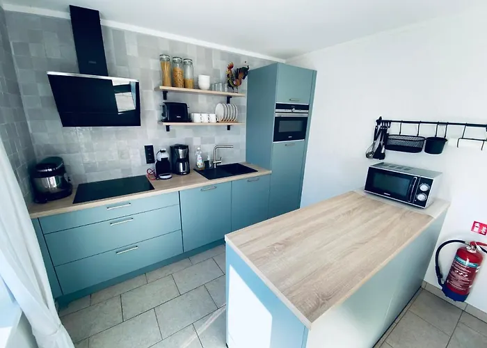 Holiday home Charlie & Chloe's Beachcondo ***** *